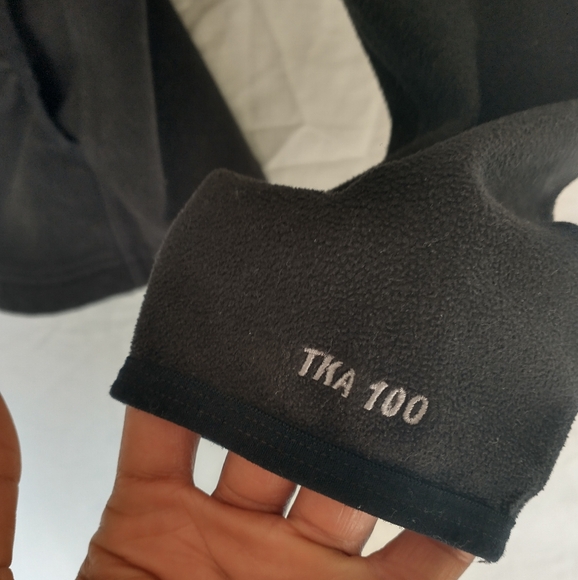 The North Face TKA 100 Masonic zip up black Hoodie - Picture 7 of 9